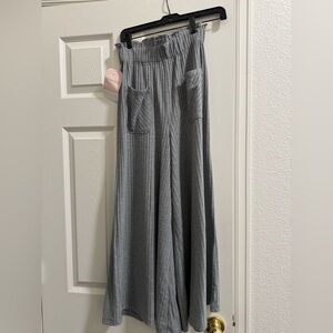 Dress Up Gray Wide Leg Pant - NWT - Small
